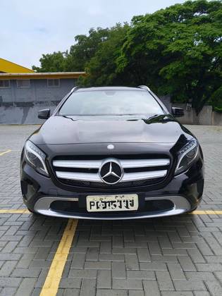 MERCEDES-BENZ GLA 200 1.6 CGI VISION 16V TURBO FLEX 4P AUTOMÁTICO